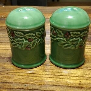 Garden Ridge Holiday Holly Berry Salt and Pepper Shakers